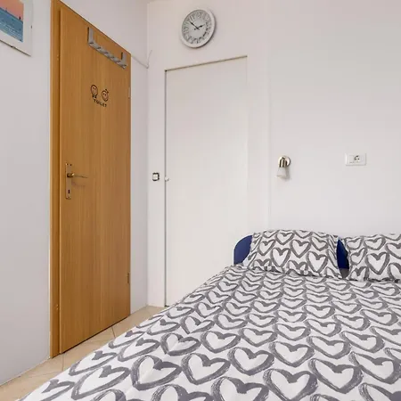 Apartmán With Terrace & Sea View