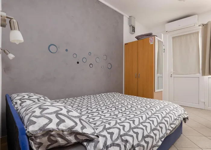 Appartement With Terrace & Sea View