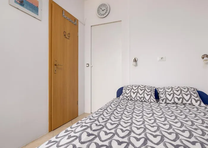 Appartement With Terrace & Sea View